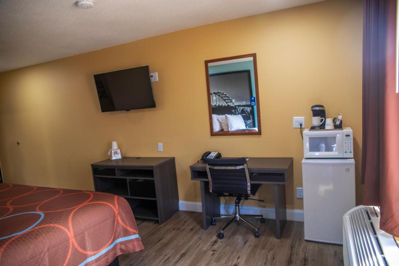 Super 8 By Wyndham Mountain Home Bagian luar foto