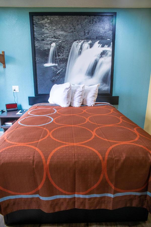 Super 8 By Wyndham Mountain Home Bagian luar foto