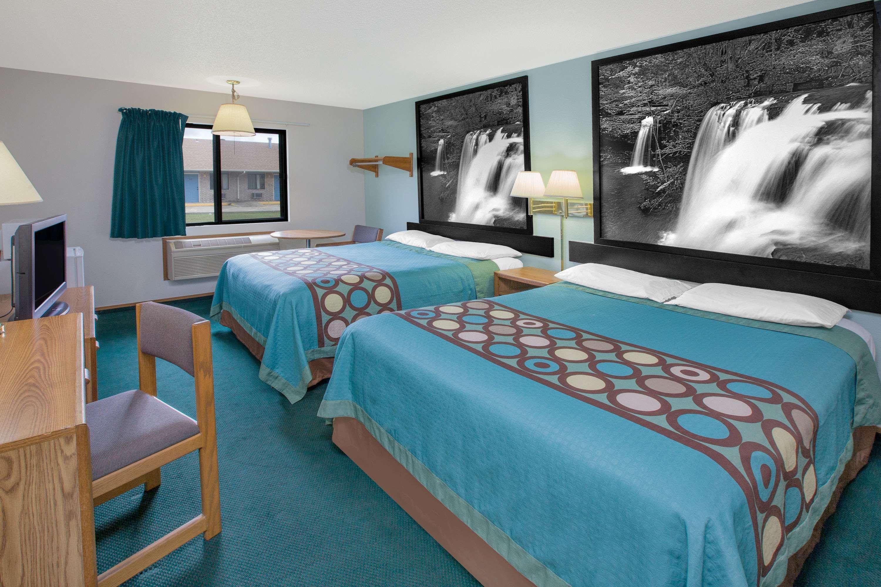 Super 8 By Wyndham Mountain Home Bagian luar foto