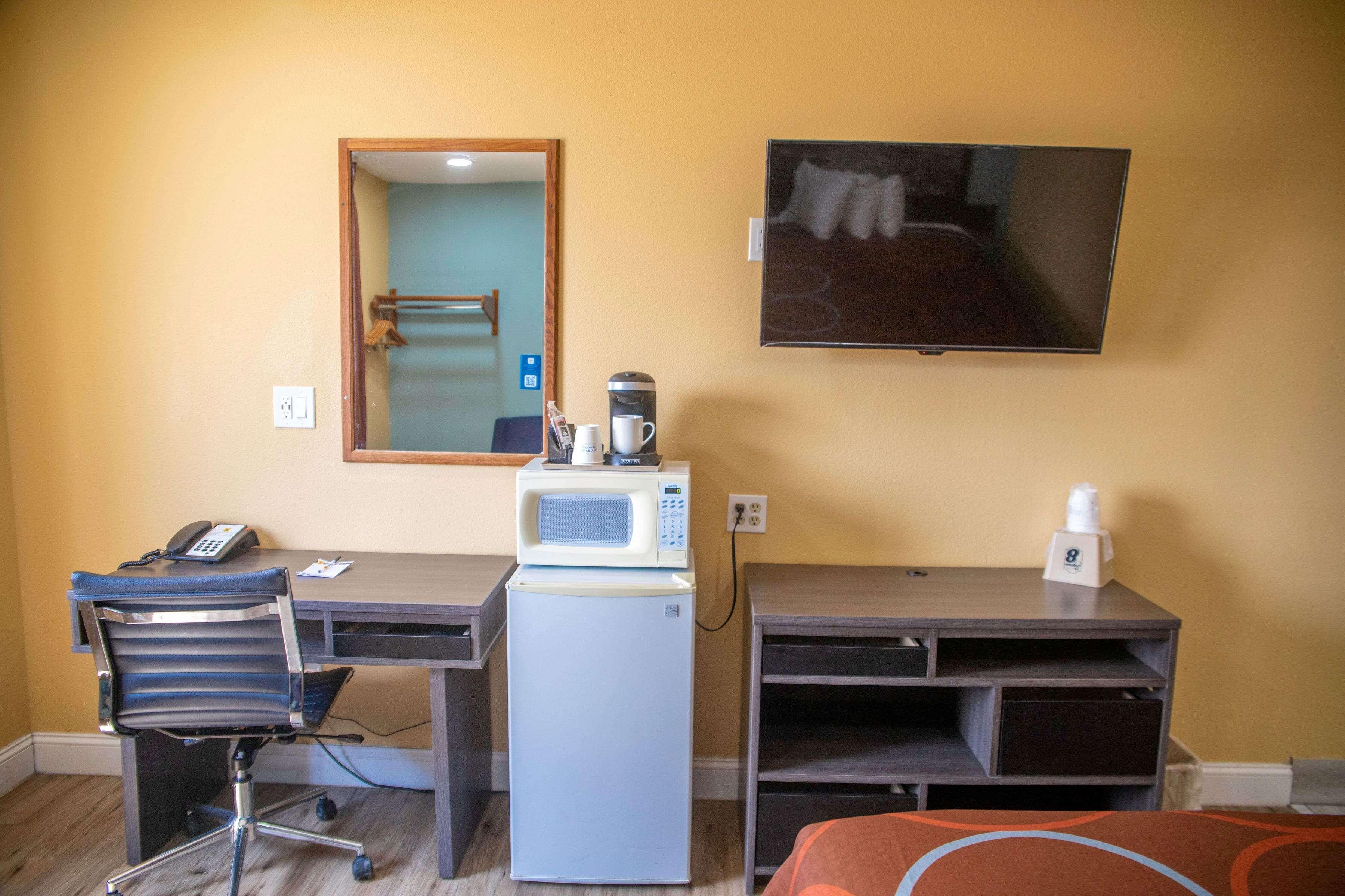 Super 8 By Wyndham Mountain Home Bagian luar foto