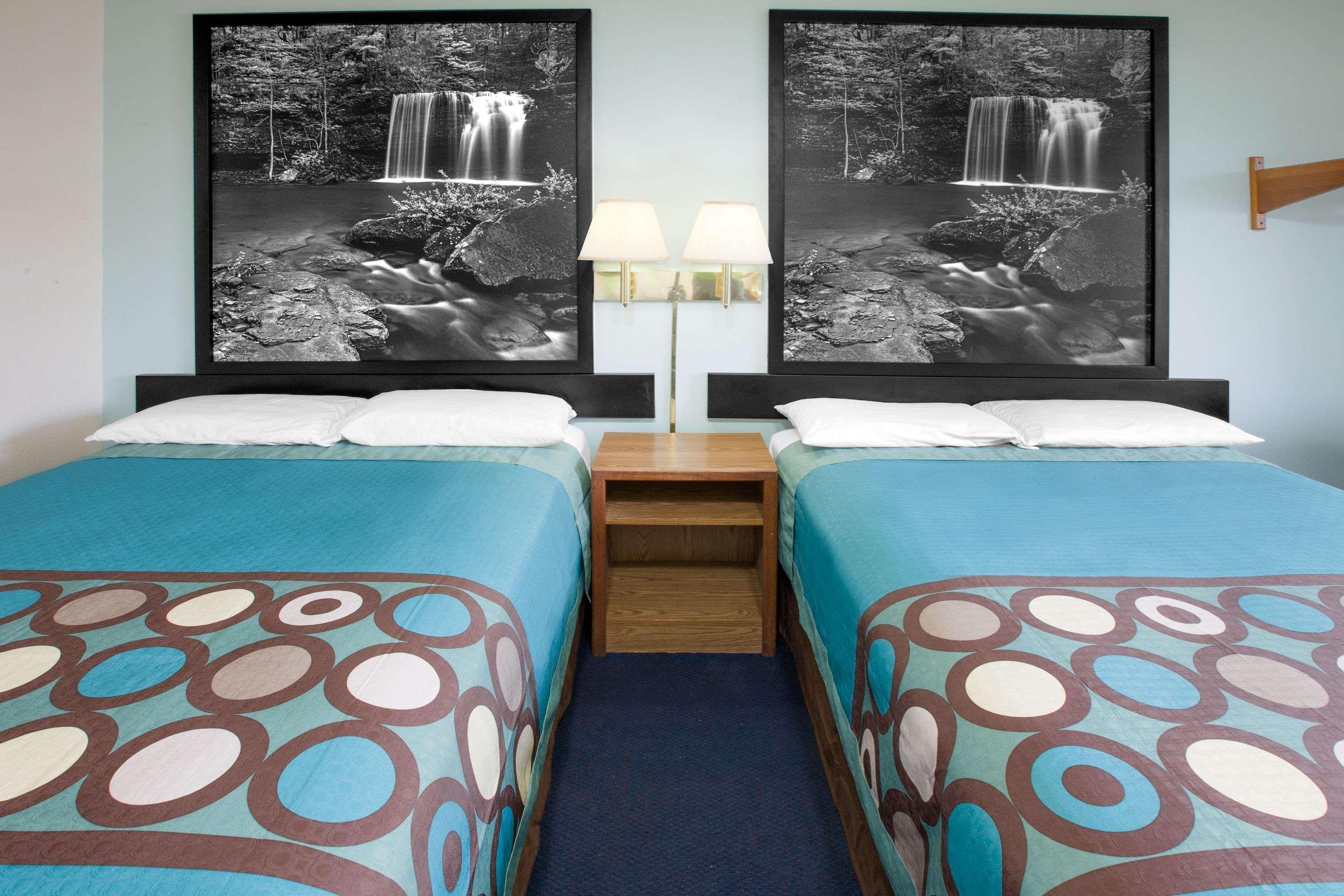 Super 8 By Wyndham Mountain Home Bagian luar foto