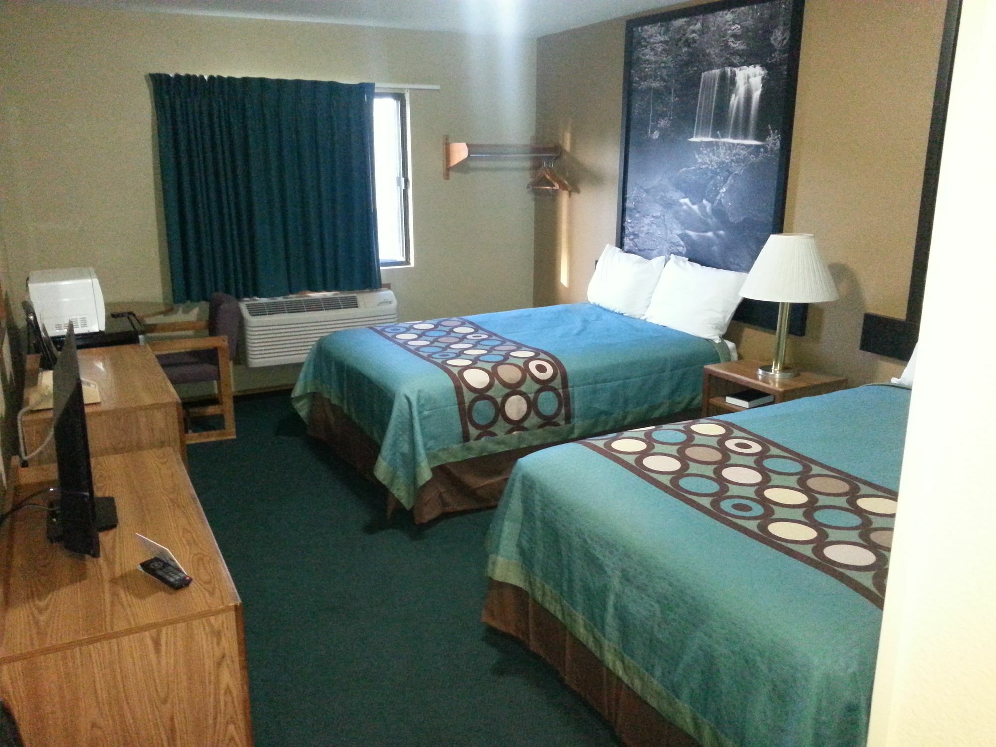 Super 8 By Wyndham Mountain Home Bagian luar foto