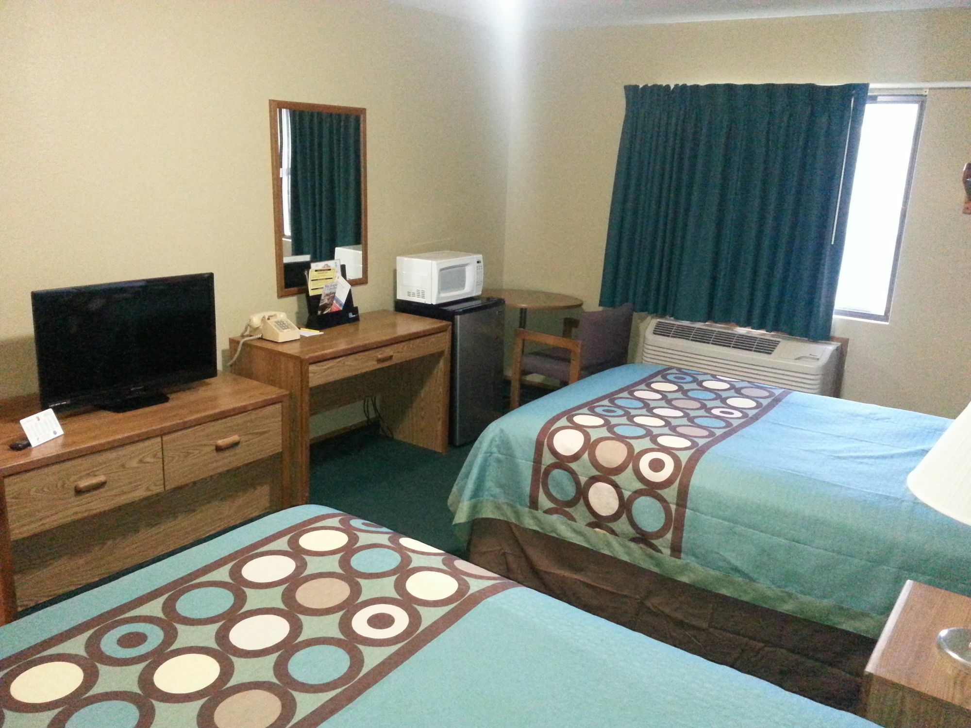 Super 8 By Wyndham Mountain Home Bagian luar foto